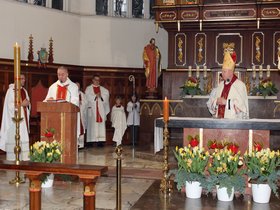 Wizytację kanoniczą parafii, bierzmowanie młodzieży