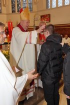 Wizytację kanoniczą parafii, bierzmowanie młodzieży