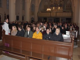 Wizytację kanoniczą parafii, bierzmowanie młodzieży