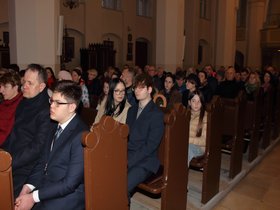 Wizytację kanoniczą parafii, bierzmowanie młodzieży