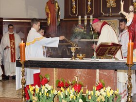 Wizytację kanoniczą parafii, bierzmowanie młodzieży